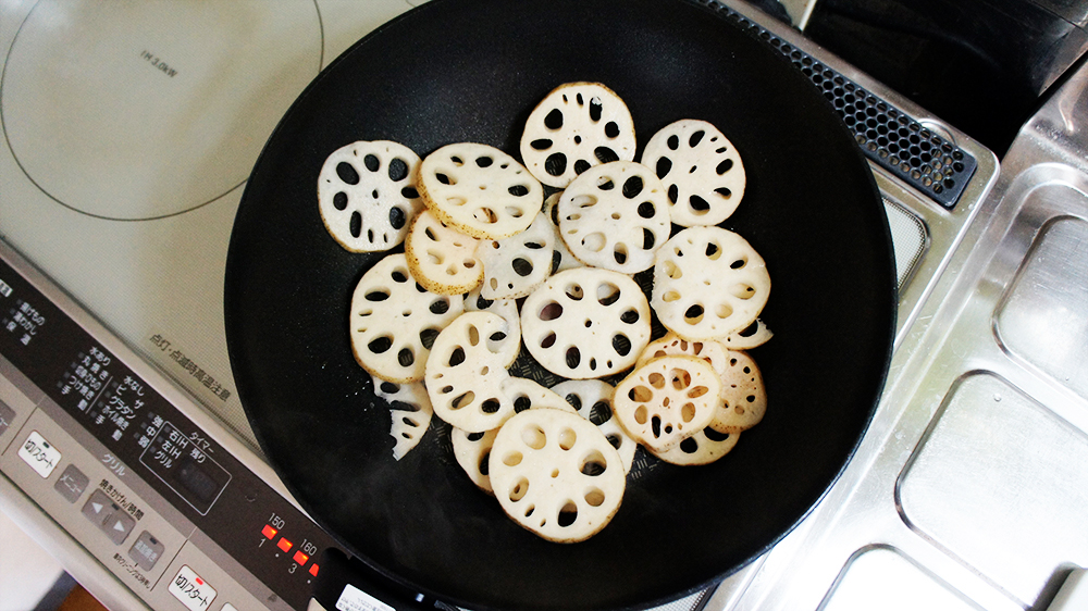 れんこんのナンプラー炒めは、ナンプラーが苦手な人にも食べてもらえますよ。