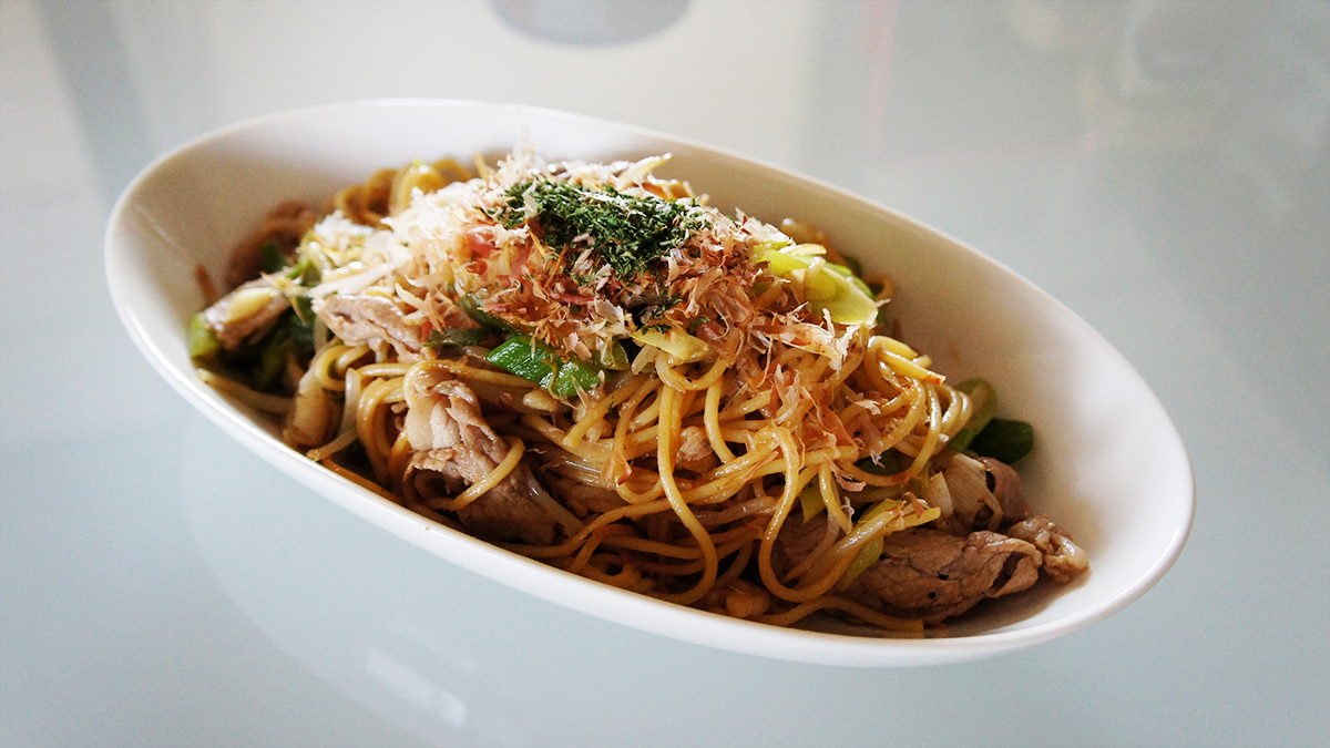 想夫恋風の焼きそばは、麺がパリフワでクセになります。