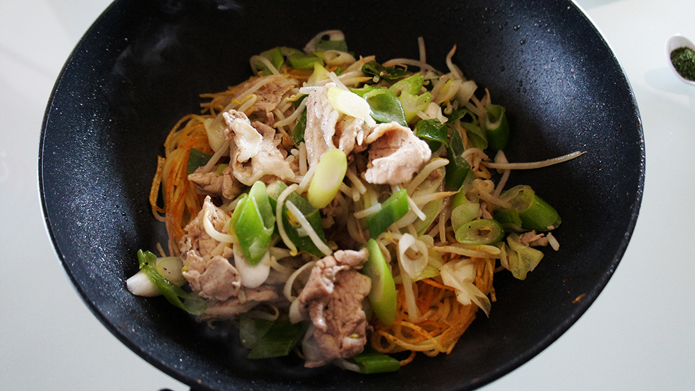 想夫恋風の焼きそばは、麺がパリフワでクセになります。